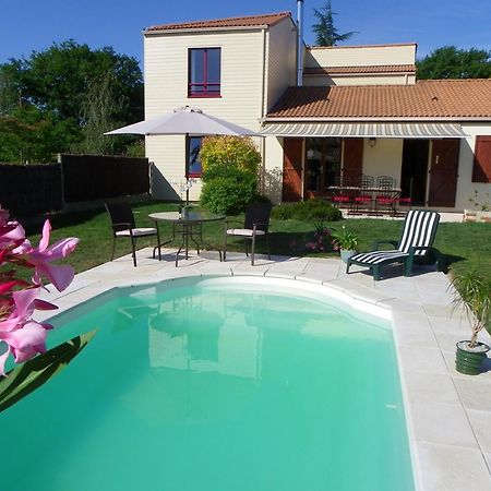 Le Logis De Saint-Martin Bed & Breakfast Haute-Goulaine ภายนอก รูปภาพ
