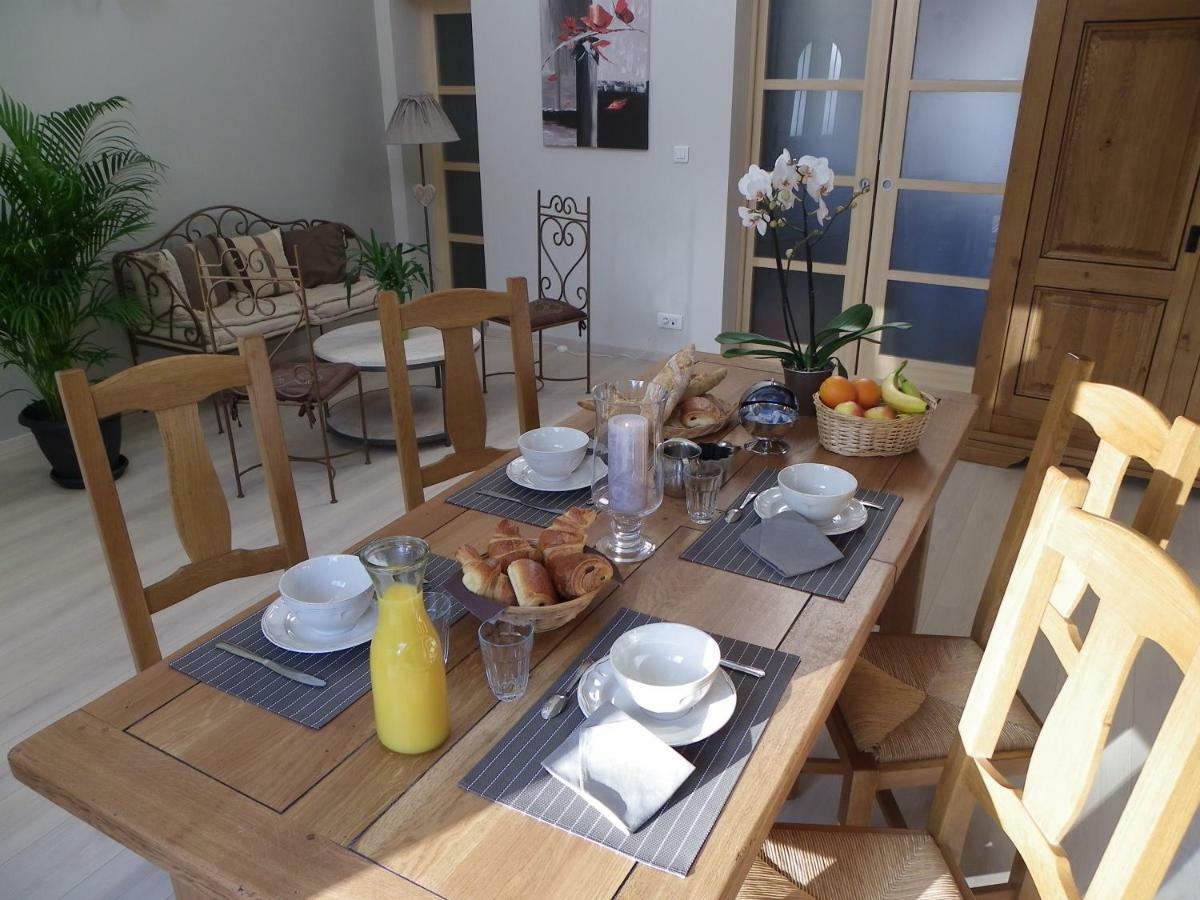 Le Logis De Saint-Martin Bed & Breakfast Haute-Goulaine ภายนอก รูปภาพ